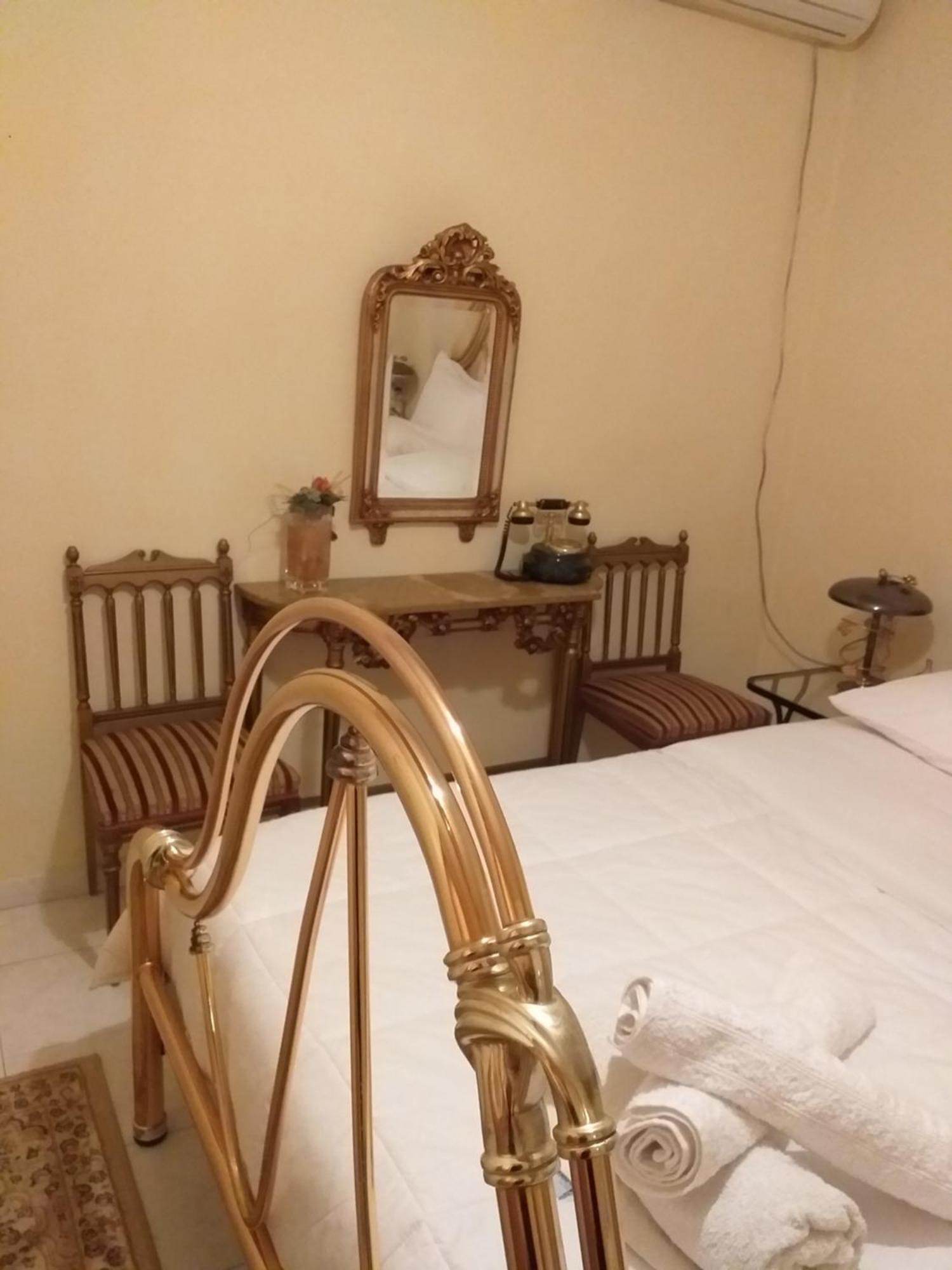 Roulas Cozy Apartments 아르테미다 객실 사진